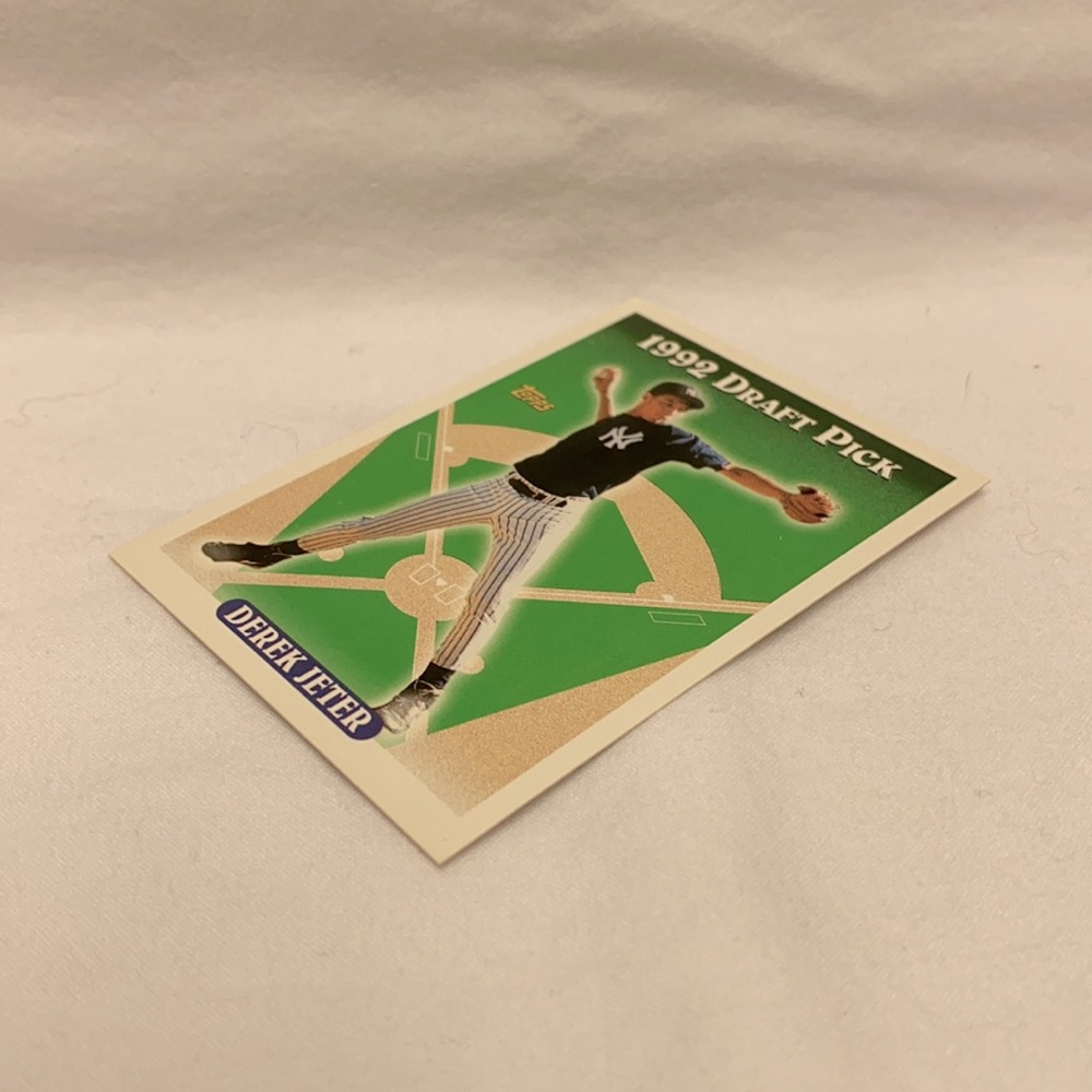 MINT Rookie Card - Picture 4 of 4